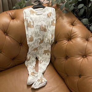 Carter’s pjs